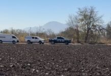 Encuentran sin vida cuerpo en Meoqui; por “roba carros” decía mensaje