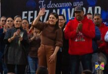 Inician las posadas en Meoqui, la alcaldesa Miriam Soto encabezó el encendido del árbol en Las Puentes