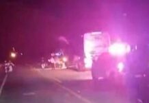 Dañados dos autos y autobús por ponchallantas en la Aldama–Ojinaga