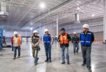 Constató Jesús Valenciano avance en la construcción y seguridad de Walmart Delicias