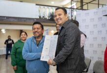 Formalizan Infonavit y Municipio de Delicias liberación de escrituras en beneficio de 100 familias