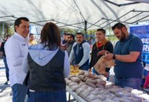 Mercarreón presente en la colonia Obrera y benefició a decenas de familias