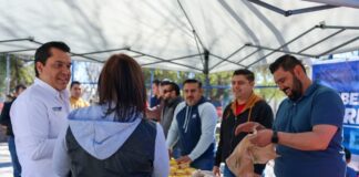 Mercarreón presente en la colonia Obrera y benefició a decenas de familias