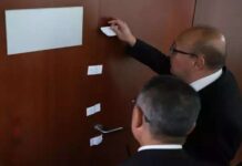 Clausuran salón de belleza de Andrea Chávez en el Senado