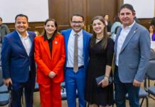 Recibe Miriam Soto reconocimiento en Guía Consultiva