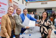 Chava Calderon gestiona y entrega escrituras a más de 100 familias consolidando su patrimonio