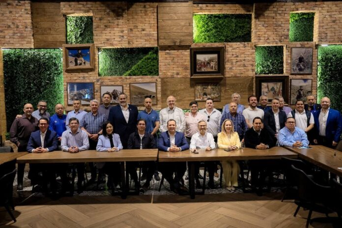 8d2295e8-476d-41b1-a190-2cee32429b7a