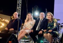 Alcalde Salvador Calderón cierra con éxito el Festival Primaveral 2026 en Parral con desfile multitudinario