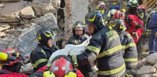 Recuperan cuerpos de tres trabajadores tras colapso de edificio en CDMX