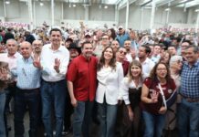 Cruz Pérez Cuéllar levanta la mano por la Coordinación Estatal de la Defensa de la 4T