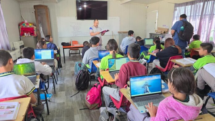 6ace991d-ff07-400a-85f4-d1be8a542389