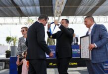 Conmemora Valenciano el 93 aniversario de Delicias y entrega Medalla al Mérito Ciudadano a Óscar Villalobos Chávez