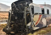 Emite compañía Rhino Autobuses comunicado tras accidente de camión que transportaba pacientes del IMSS