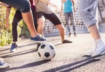 Tragedia en Cancún: muere niño de 9 años mientras jugaba fútbol en el recreo