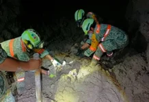 Tras 17 horas de viaje, llega a Hidalgo el cuerpo de minero rescatado en Sinaloa; Zimapán lo despide con misa y sepultura