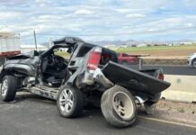 Muere pareja menonita en hospital tras choque entre pick up y tráiler en el Corredor Comercial de Cuauhtémoc