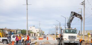 Supervisa Jesús Valenciano avance del 90% en pavimentación de la avenida Fernando Baeza