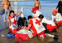 Muere instructor de natación ahogado en Mazatlán