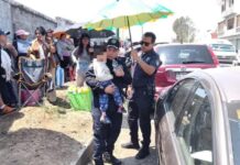 Rescatan a niño encerrado en auto en Michoacán; su abuela lo dejó para canjear boletos de Marco Antonio Solís