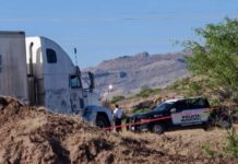 Localizan toma clandestina de combustible en carretera a Delicias y aseguran tractocamión con cisterna de 20 mil litros