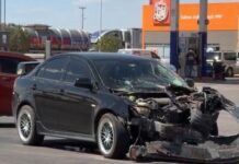 Choque entre auto y camión deja dos lesionados en carretera Delicias–Meoqui