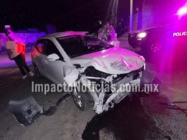 Menor ebrio choca camioneta contra auto en calles de Camargo; no hubo lesionados