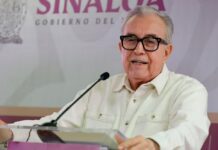 Rocha Moya comparece ante FGR por acusaciones de narco