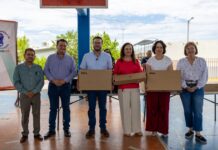 Fortalece Municipio equipamiento de la Secundaria Técnica 52 con entrega de 12 computadoras
