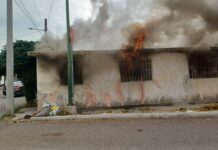Voraz incendio consume vivienda en la colonia Santo Niño
