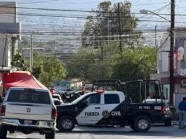 Comerciante repele asalto en Monterrey; mueren dos delincuentes y su hijo