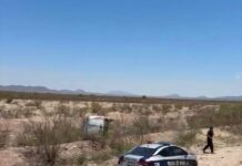 Volcadura deja pérdida total en la carretera Delicias–Saucillo