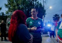 Recorre alcalde Marco Bonilla calles de la colonia Cumbres del Sur para supervisar alumbrado y seguridad