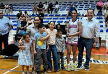 Reconoce Jesús Valenciano a jugadoras y afición por el campeonato de Pioneras