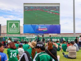 Disfrutan delicienses triunfo de México en pantalla gigante del Gran Estadio Delicias