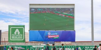 Disfrutan delicienses triunfo de México en pantalla gigante del Gran Estadio Delicias