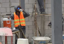 Dos adultos mayores sufren deshidratación en Delicias por ola de calor; activan operativo preventivo