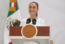 Sheinbaum desmiente presencia de escolta armado durante la Mañanera