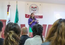 Lleva Instituto de las Mujeres de Delicias plática sobre amor romántico a estudiantes