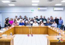 Reconoce Miriam Soto a equipo de robótica TSMG2 por destacar a nivel internacional