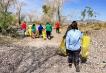 Realizan jornada de limpieza del río San Pedro en el programa Meoqui ActiVADO por el Medio Ambiente