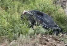 Muere mujer y dos menores resultan lesionados tras volcadura en Parritas
