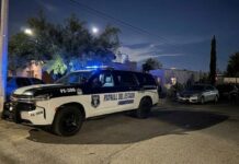 Muere hombre tras descarga eléctrica al reparar microondas en Villa Juárez