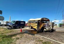 Brutal accidente en Namiquipa deja un muerto y 12 lesionados