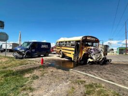 Brutal accidente en Namiquipa deja un muerto y 12 lesionados