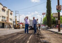 Moderniza zona centro de Delicias con pavimentación impulsada por Valenciano