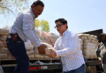 Entrega Coesvi material de construcción a 21 familias de Julimes para mejorar sus viviendas