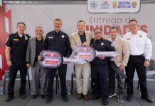 Marco Bonilla fortalece al Heroico Cuerpo de Bomberos con entrega de dos nuevas bomberas