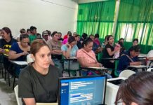 Inicia entrega de vales para uniformes y zapatos escolares en Meoqui con gran respuesta en Lázaro Cárdenas