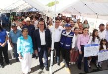 Entrega Gobierno del Estado obra hidráulica y apoyos para uniformes escolares en Rosales