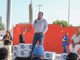 Entrega Jesús Valenciano apoyos alimentarios a personas con discapacidad en Delicias